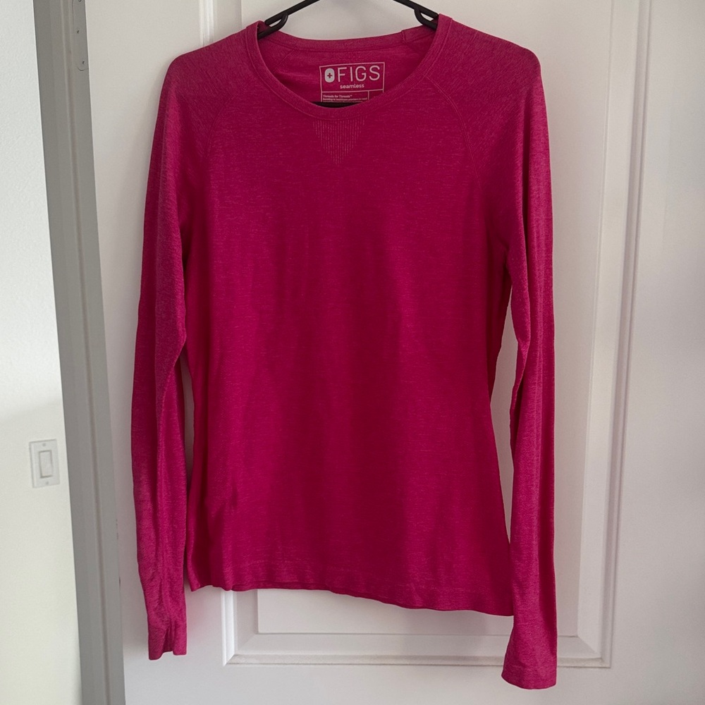 Figs Women's Bright Pink Long Sleeve Tee